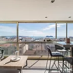דירה Lb Vacation I Admire Panoramic Ocean Views Through Walls Of Windows קאן