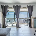 דירה Lb Vacation I Admire Panoramic Ocean Views Through Walls Of Windows