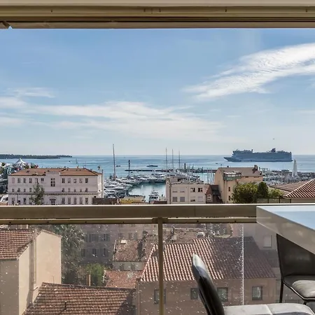 Lb Vacation I Admire Panoramic Ocean Views Through Walls Of Windows * 戛纳